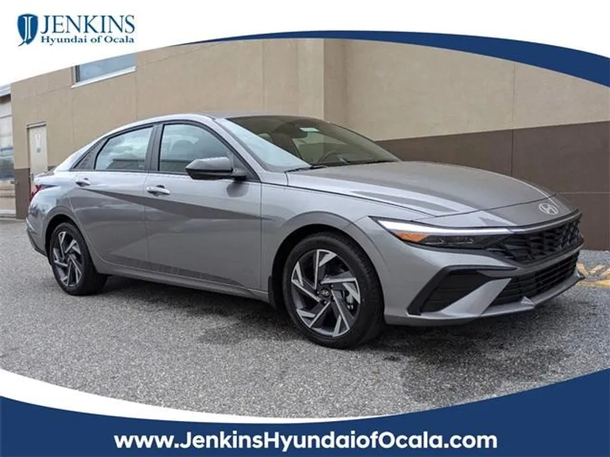 2025 Hyundai Elantra SEL Convenience photo 1