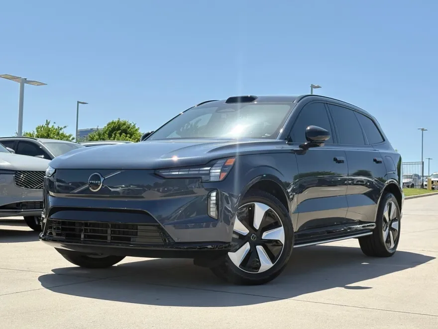 2025 Volvo EX90 Twin Motor Plus photo 1