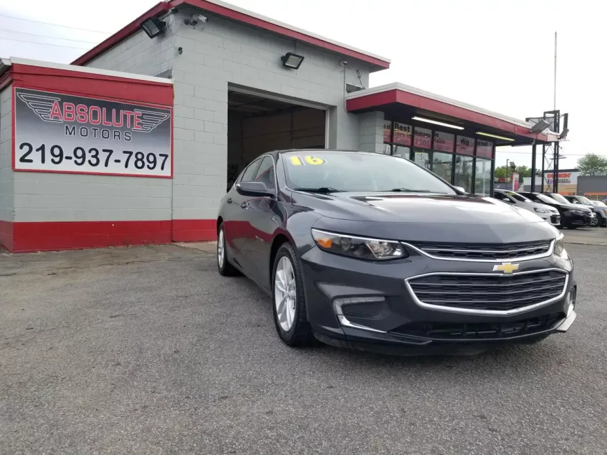 2016 Chevrolet Malibu 1LT photo 1