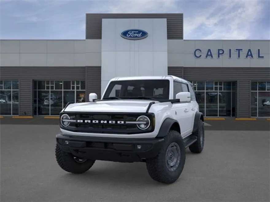 2025 Ford Bronco Outer Banks photo 1