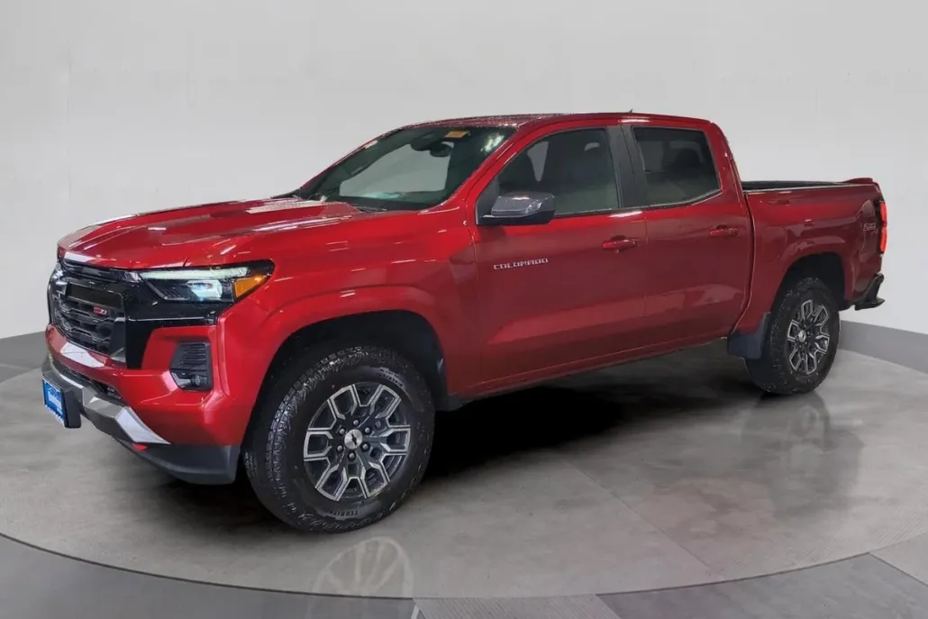 2025 Chevrolet Colorado Z71 photo 1