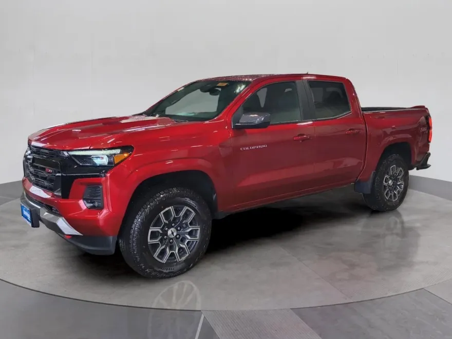 2025 Chevrolet Colorado Z71 photo 1