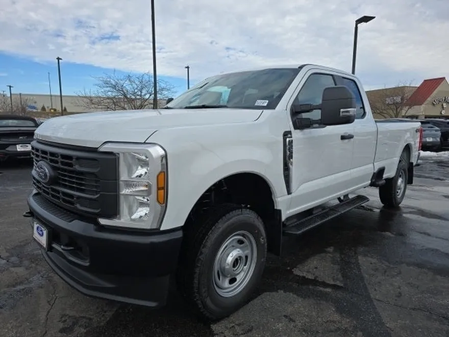 2025 Ford F-250 photo 1