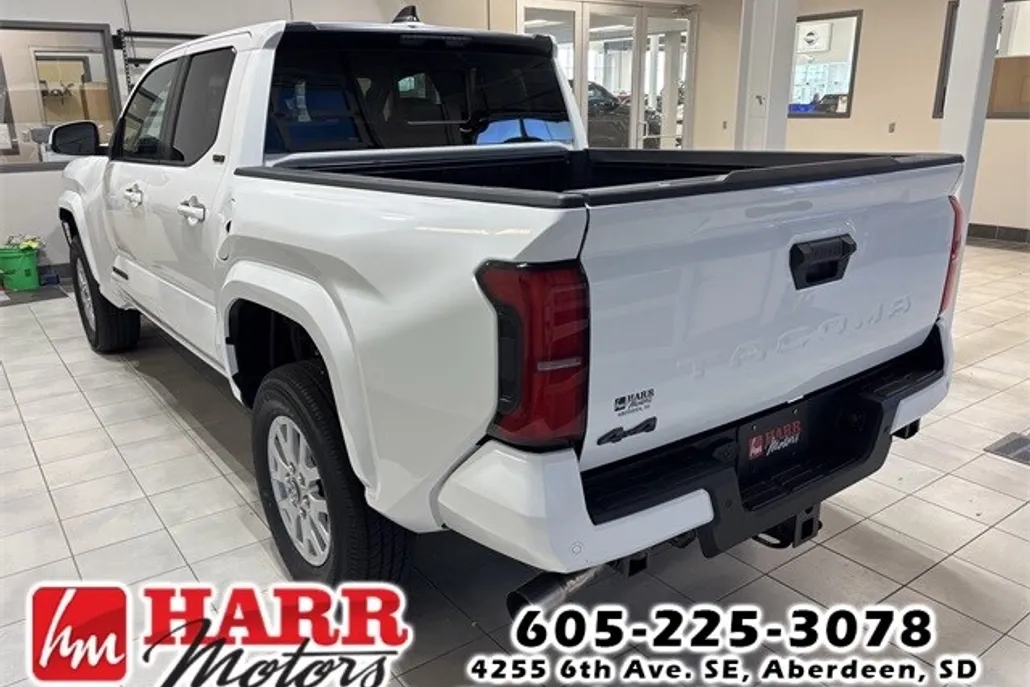 2025 Toyota Tacoma SR5 photo 1