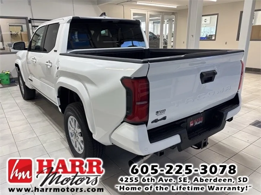 2025 Toyota Tacoma SR5 photo 1