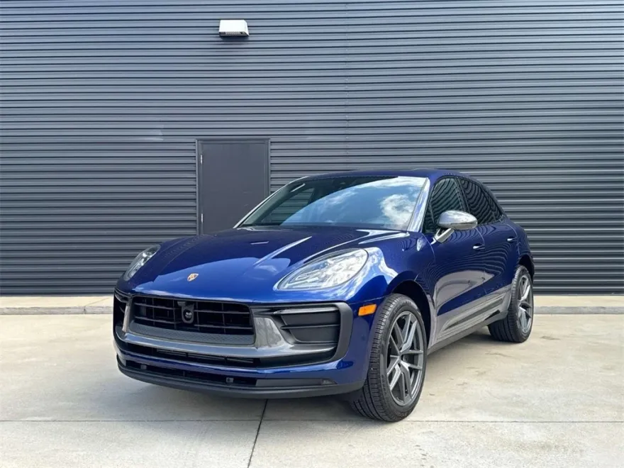 2024 Porsche Macan T photo 1