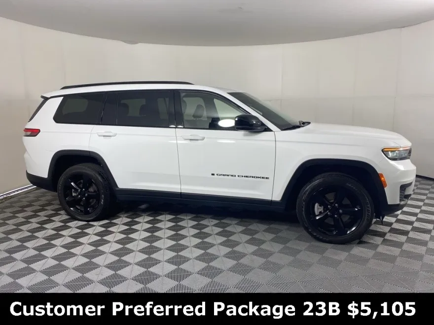 2023 Jeep Grand Cherokee Altitude photo 1