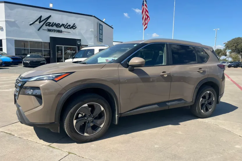 2024 Nissan Rogue SV photo 1