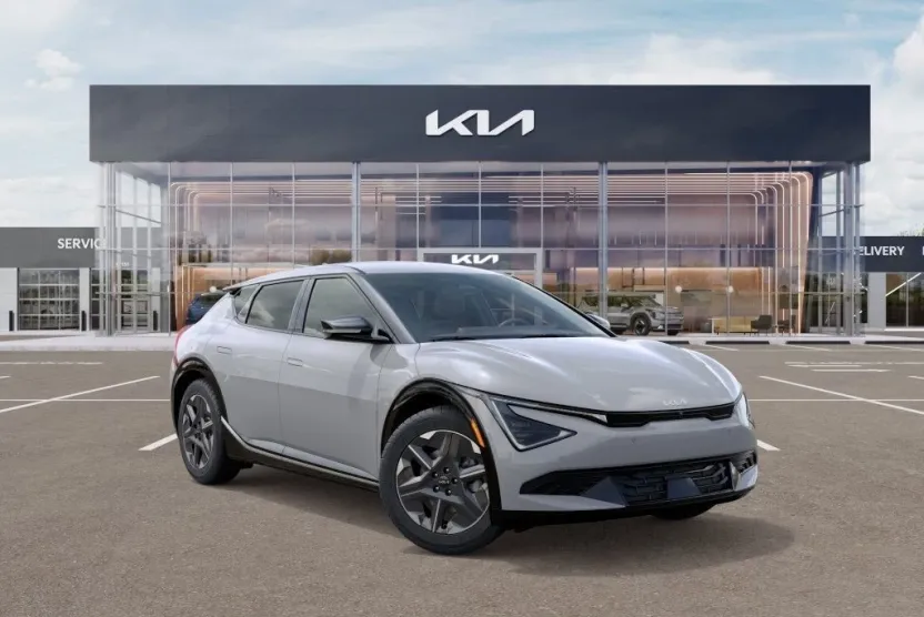 2025 Kia EV6 Light photo 1