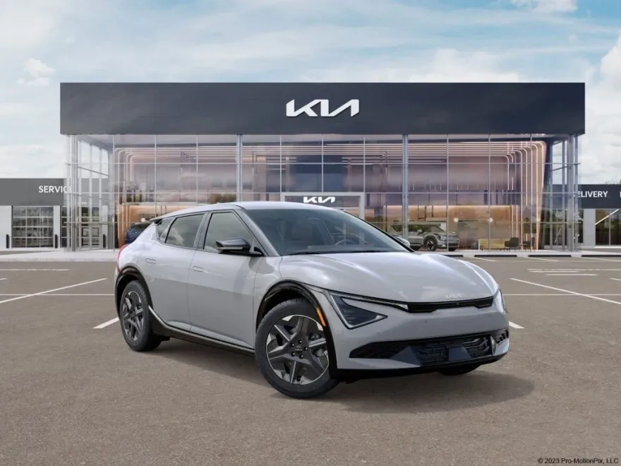 2025 Kia EV6 Light photo 1