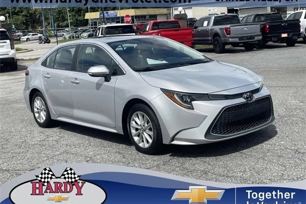 2021 Toyota Corolla XLE photo 1