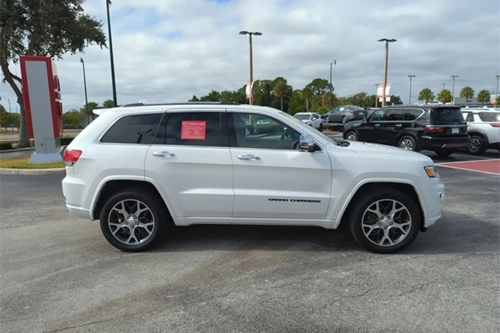 2019 Jeep Grand Cherokee Overland photo 1