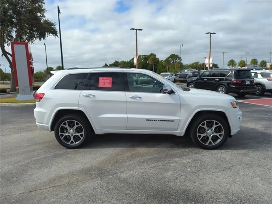 2019 Jeep Grand Cherokee Overland photo 1