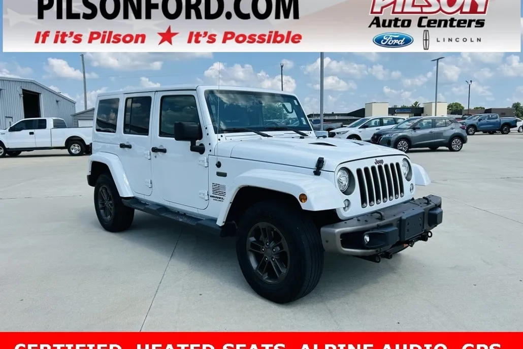 2017 Jeep Wrangler Unlimited Sahara photo 1