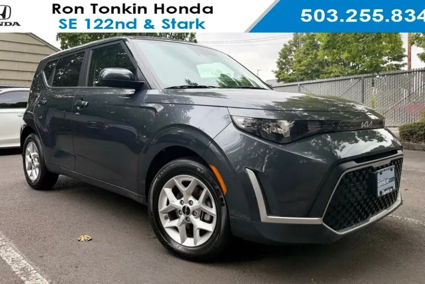2024 Kia Soul LX photo 1