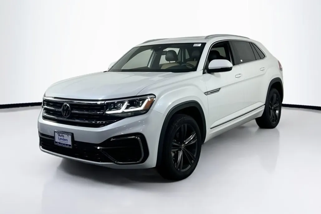 2022 Volkswagen Atlas Cross Sport V6 SEL R-Line photo 1