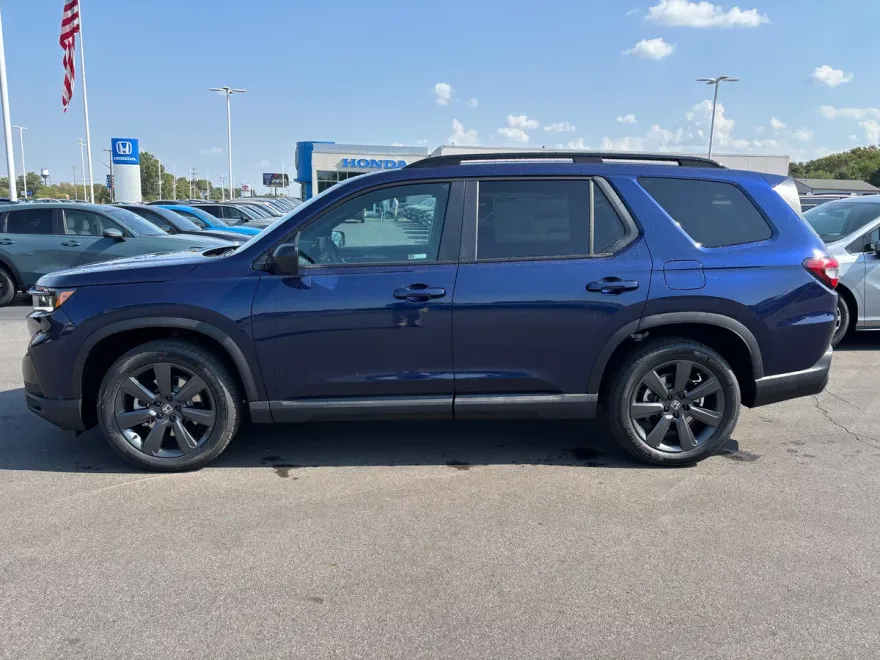 2025 Honda Pilot Sport photo 1