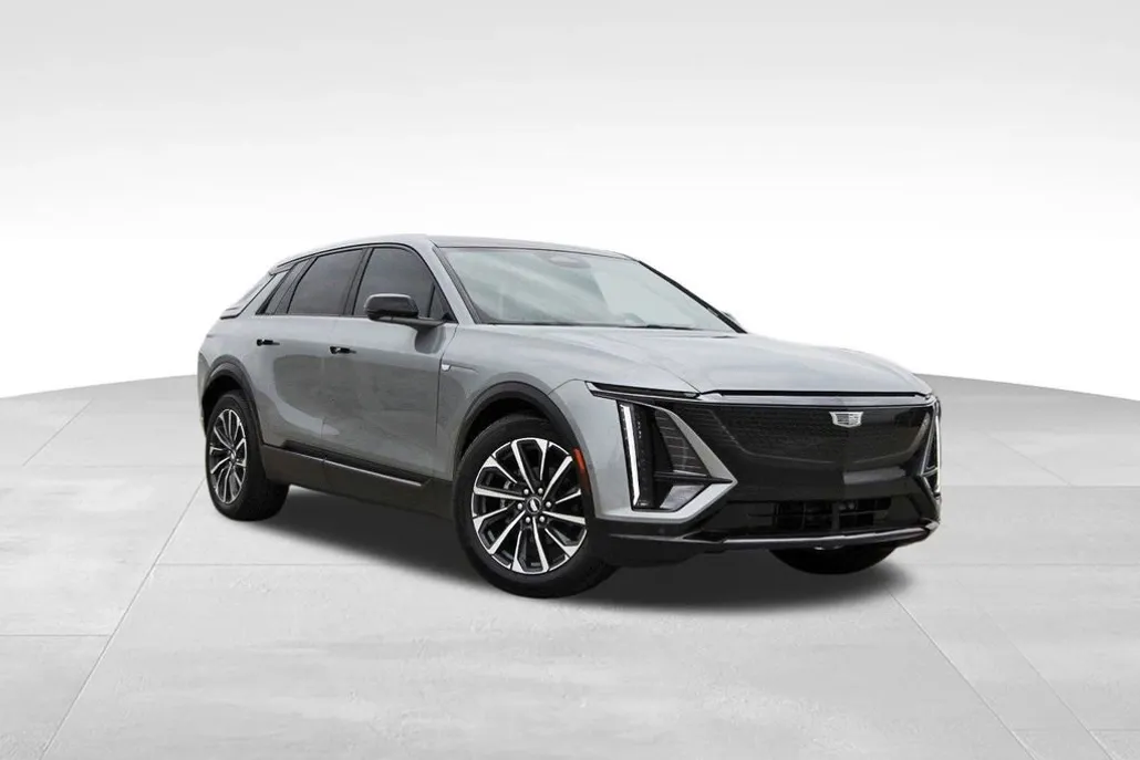 2025 Cadillac Lyriq Sport photo 1