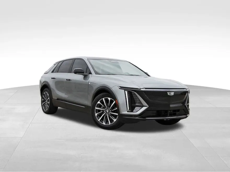 2025 Cadillac Lyriq Sport photo 1