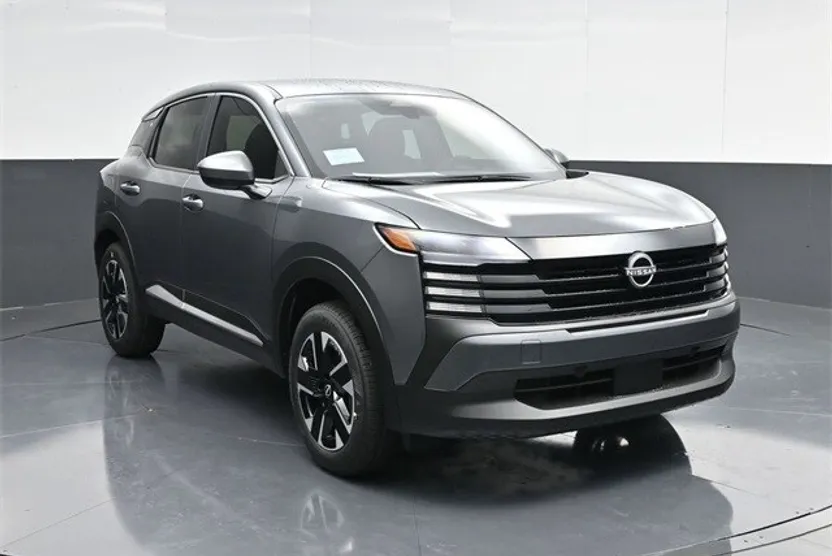 2025 Nissan Kicks SV photo 1