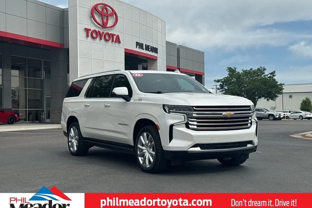 2023 Chevrolet Suburban High Country photo 1