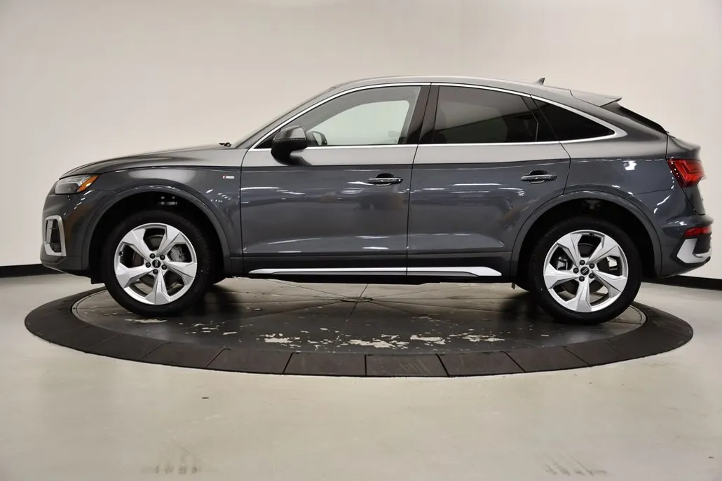 2024 Audi Q5 S line Premium Plus photo 1