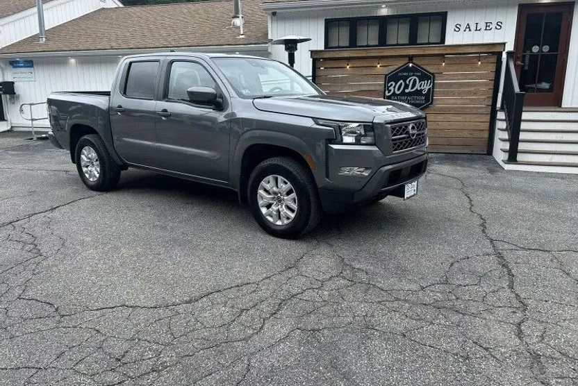 2022 Nissan Frontier SV photo 1