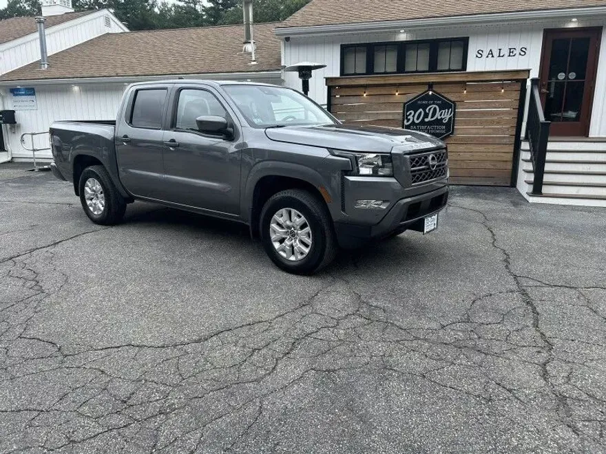 2022 Nissan Frontier SV photo 1