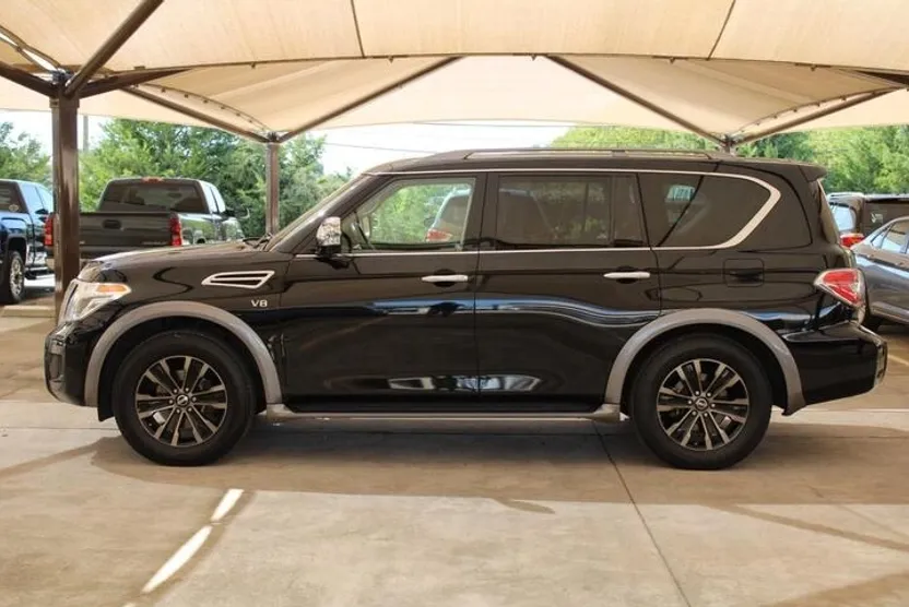 2017 Nissan Armada Platinum photo 1