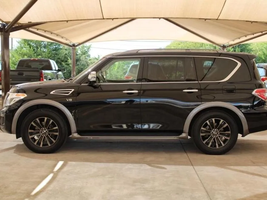 2017 Nissan Armada Platinum photo 1