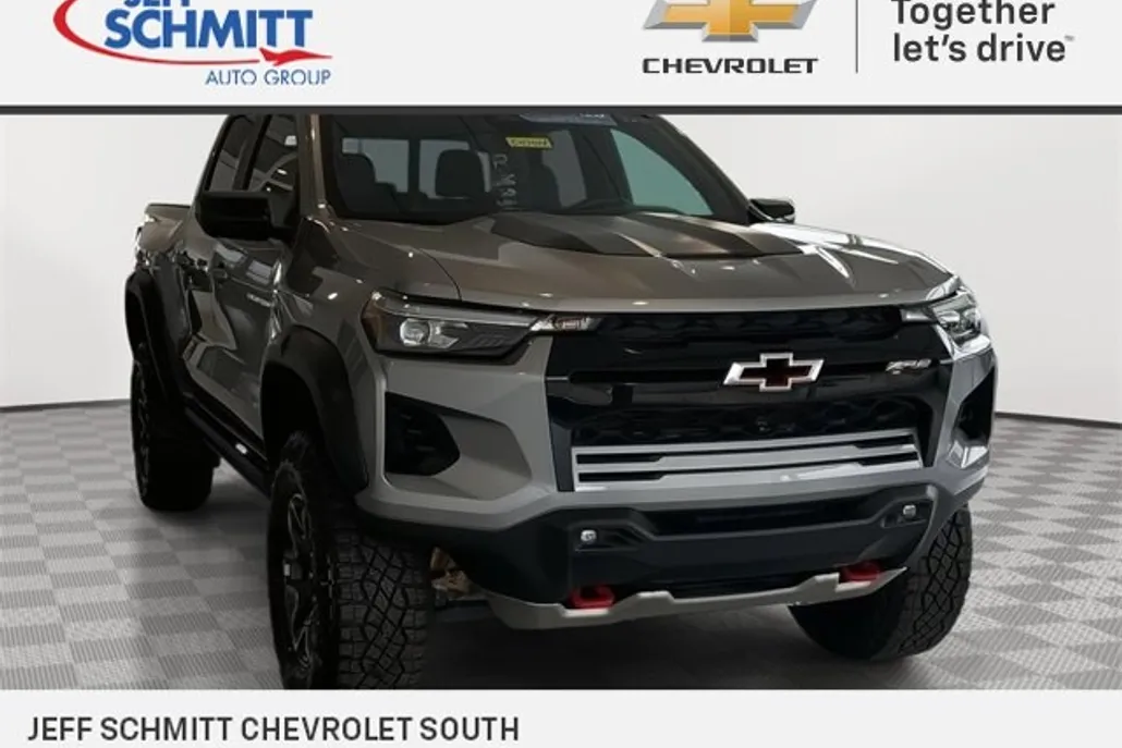 2023 Chevrolet Colorado ZR2 photo 1