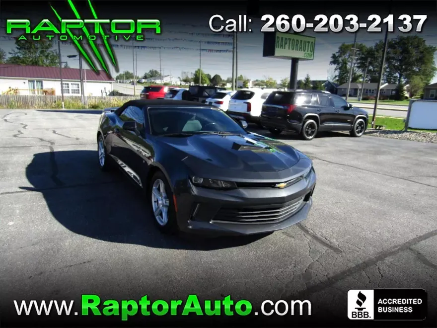 2017 Chevrolet Camaro 1LT photo 1