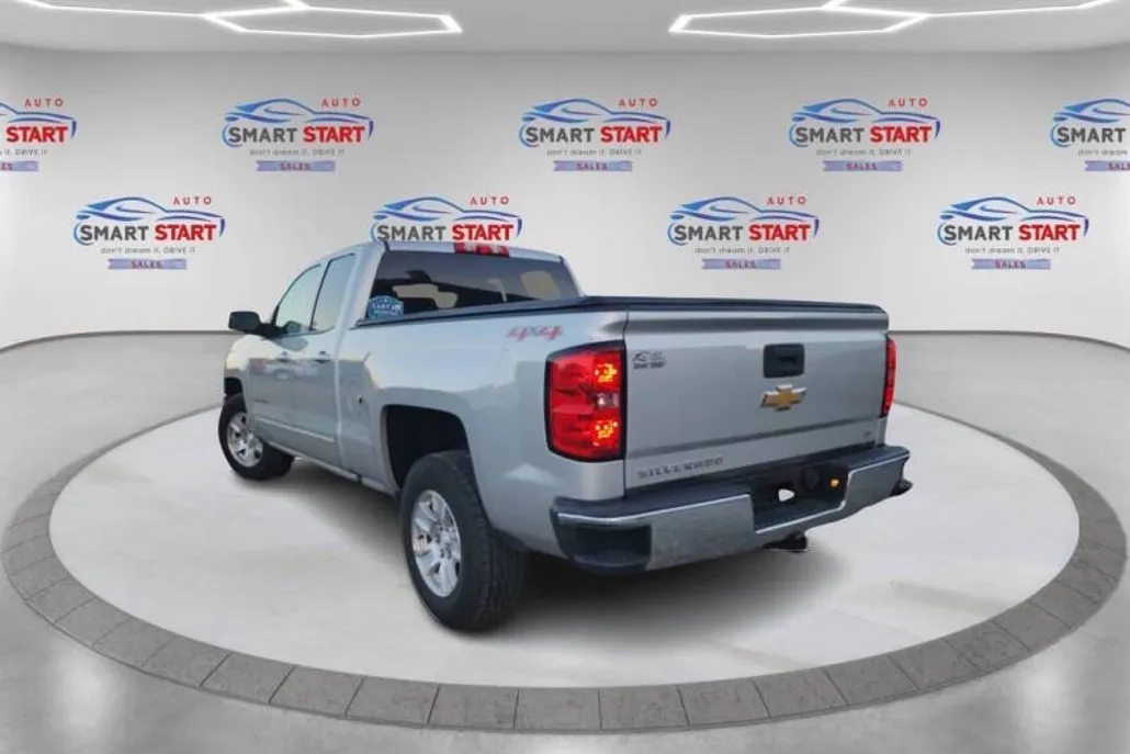 2016 Chevrolet Silverado 1500 LT photo 1