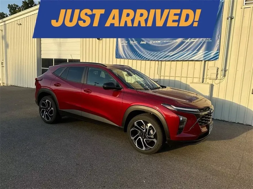 2024 Chevrolet Trax photo 1