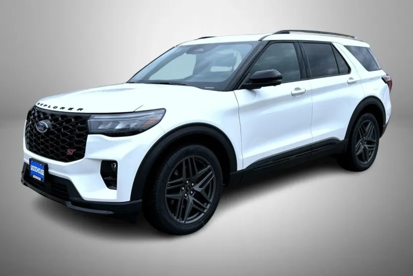 2025 Ford Explorer ST photo 1