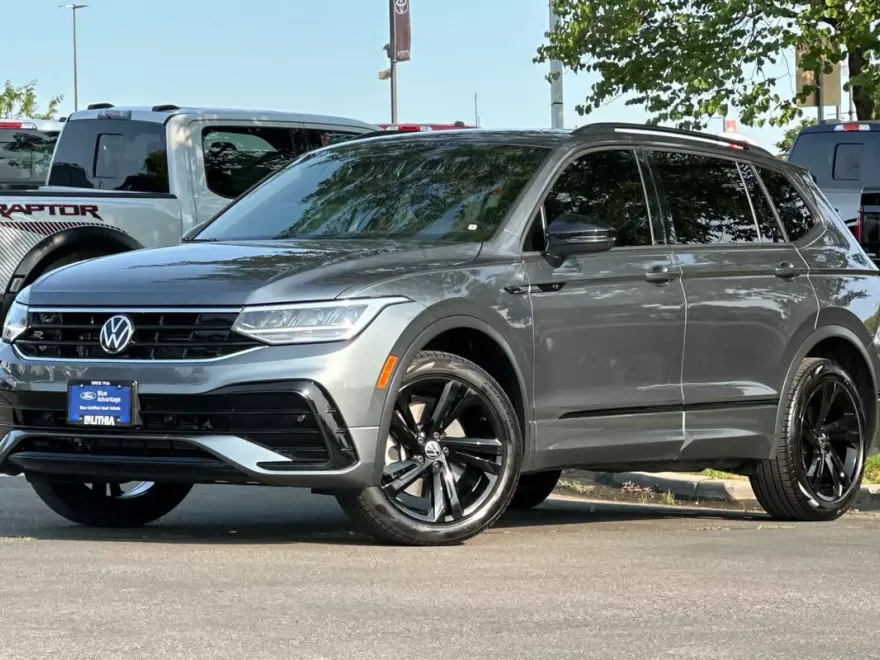 2024 Volkswagen Tiguan SE R-Line Black photo 1