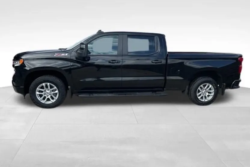 2022 Chevrolet Silverado 1500 RST photo 1