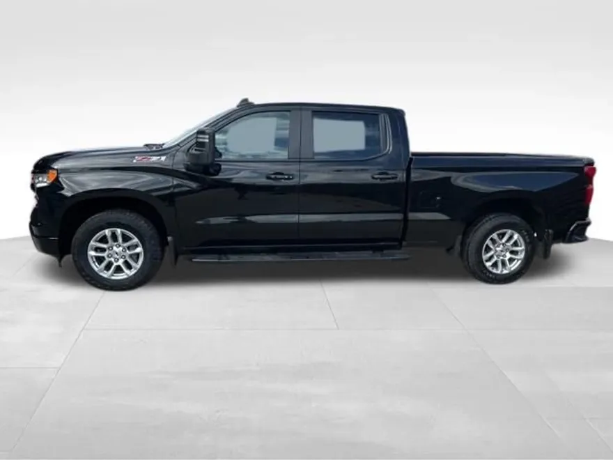 2022 Chevrolet Silverado 1500 RST photo 1