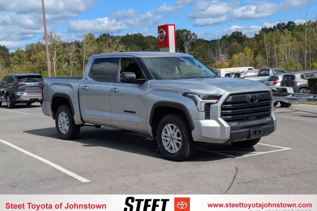 2022 Toyota Tundra SR5 photo 1