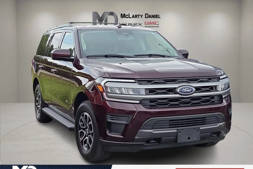 2024 Ford Expedition XLT photo 1