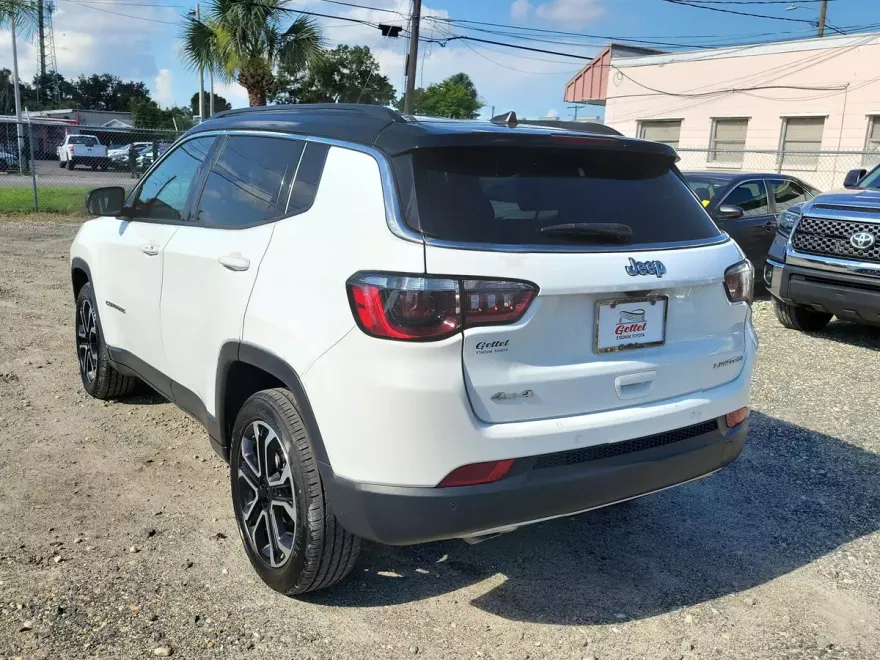 2023 Jeep Compass Limited photo 1