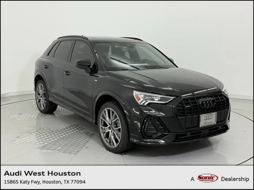2025 Audi Q3 45 TFSI S line Premium Plus photo 1