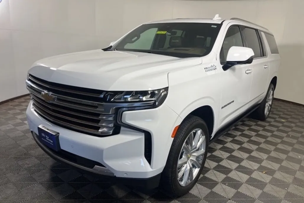 2023 Chevrolet Suburban High Country photo 1
