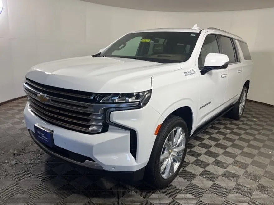 2023 Chevrolet Suburban High Country photo 1