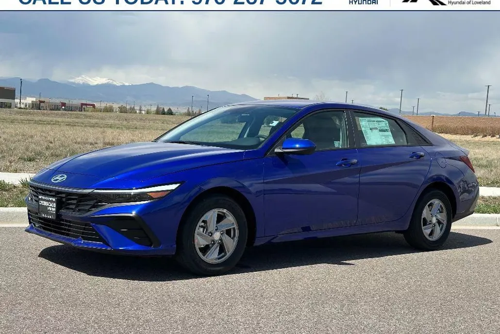 2025 Hyundai Elantra SE photo 1