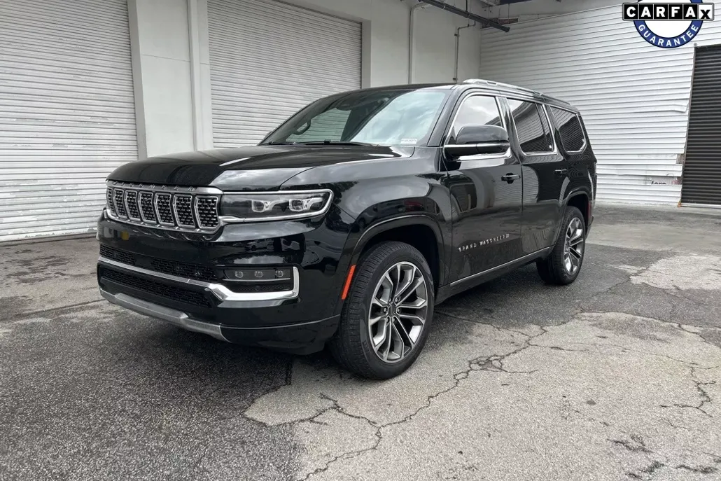 2023 Jeep Wagoneer Series III photo 1