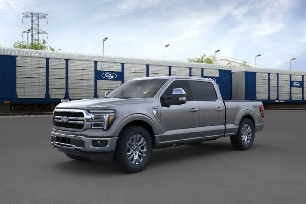 2025 Ford F-150 Lariat photo 1