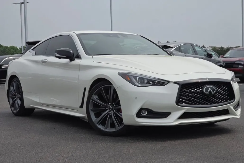 2022 Infiniti Q60 Red Sport 400 photo 1
