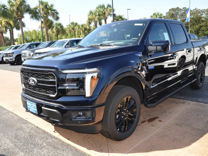 2025 Ford F-150 Lariat photo 1
