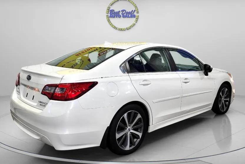 2017 Subaru Legacy 2.5i Limited photo 1